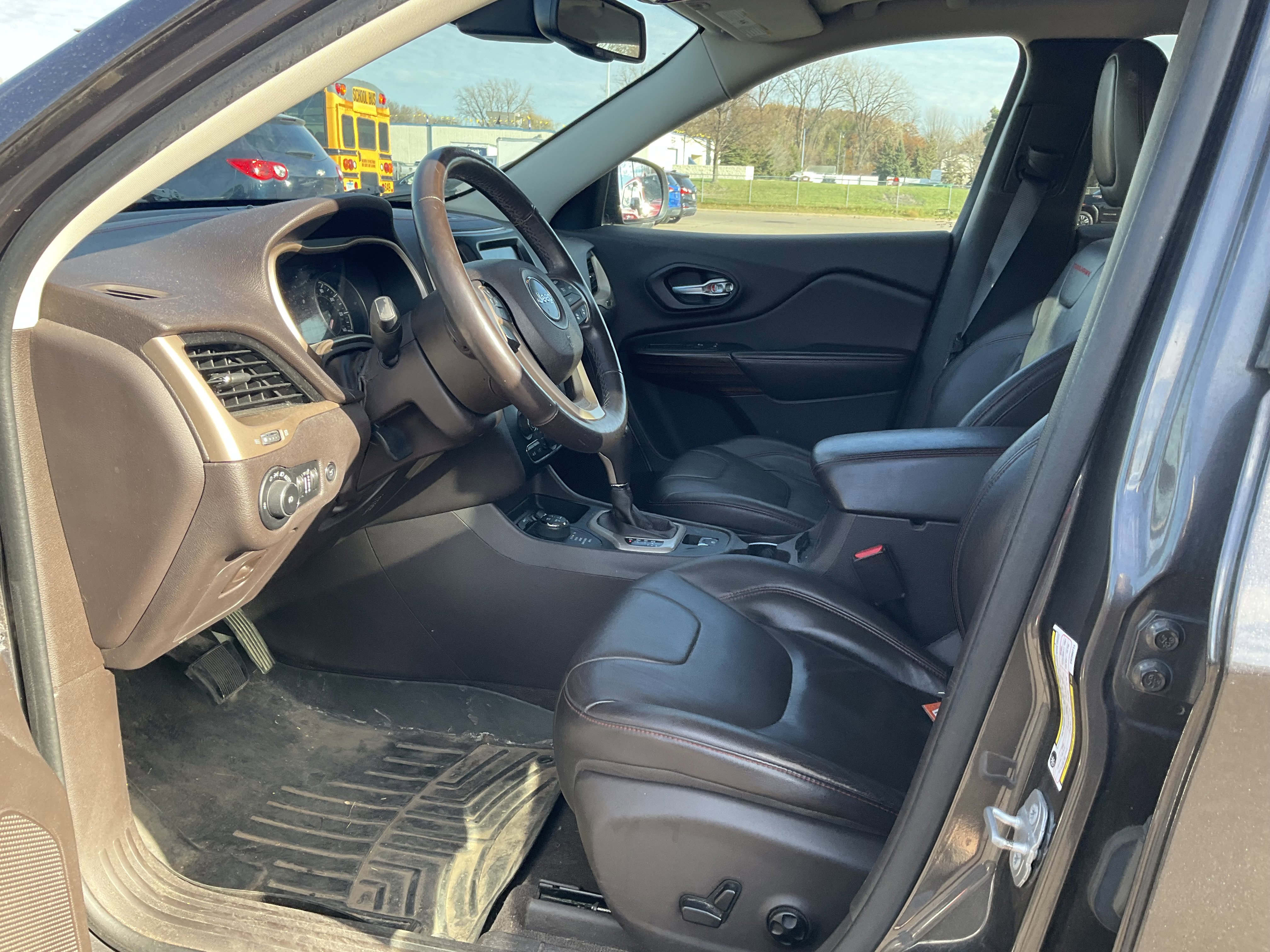 Used 2014 Jeep Cherokee Trailhawk w/ Technology Group image 5