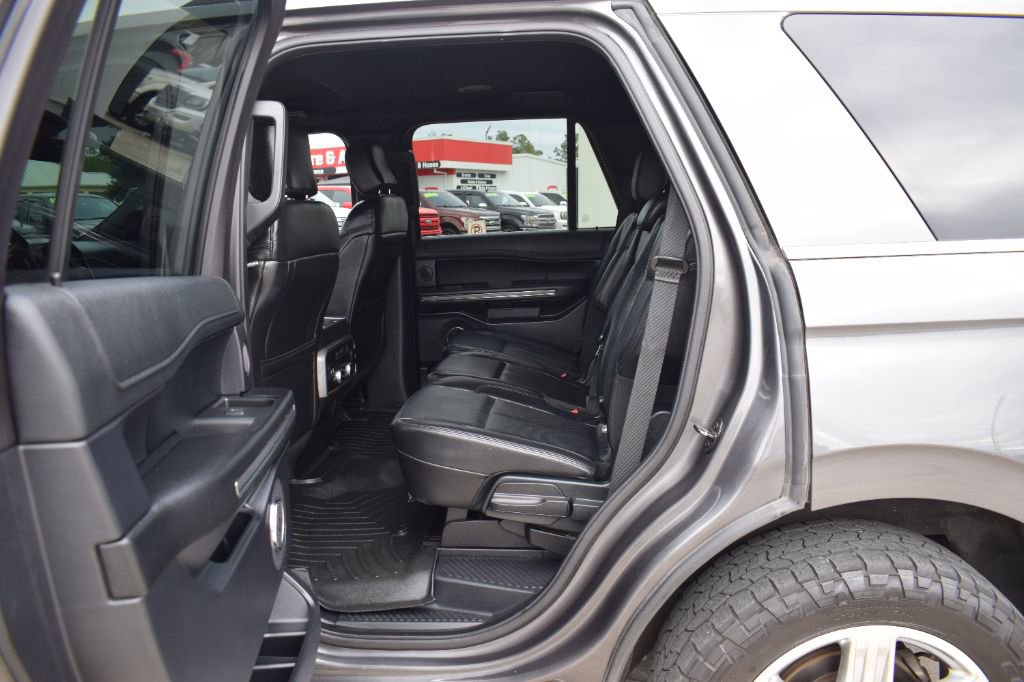 Used 2018 Ford Expedition XLT w/ Equipment Group 202A image 9