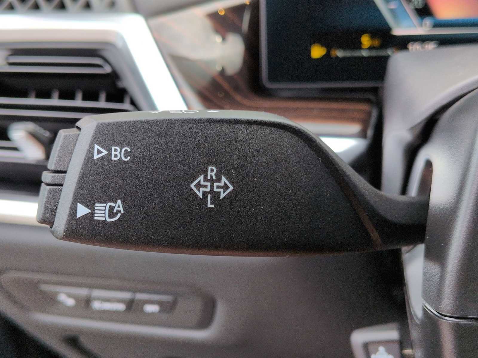 Used 2026 BMW X5 xDrive40i w/ Premium Package image 29