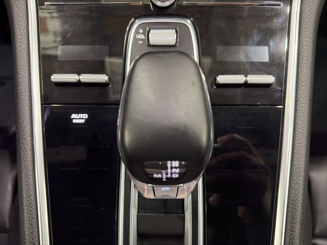 Used 2018 Porsche Panamera 4 image 36