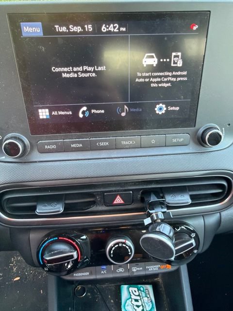 Used 2023 Hyundai Kona SEL FWD image 13