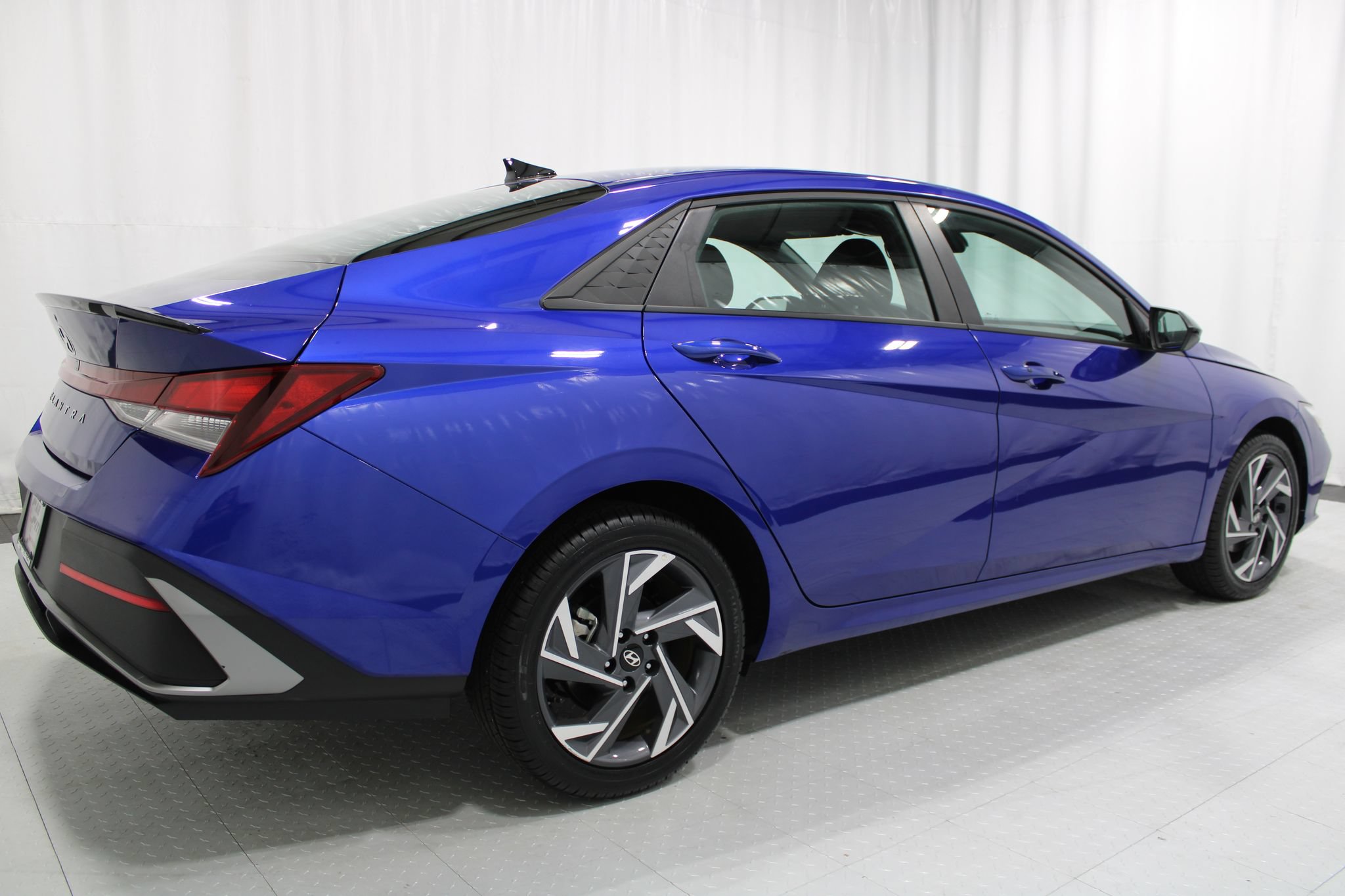 Used 2025 Hyundai Elantra Sport FWD image 6