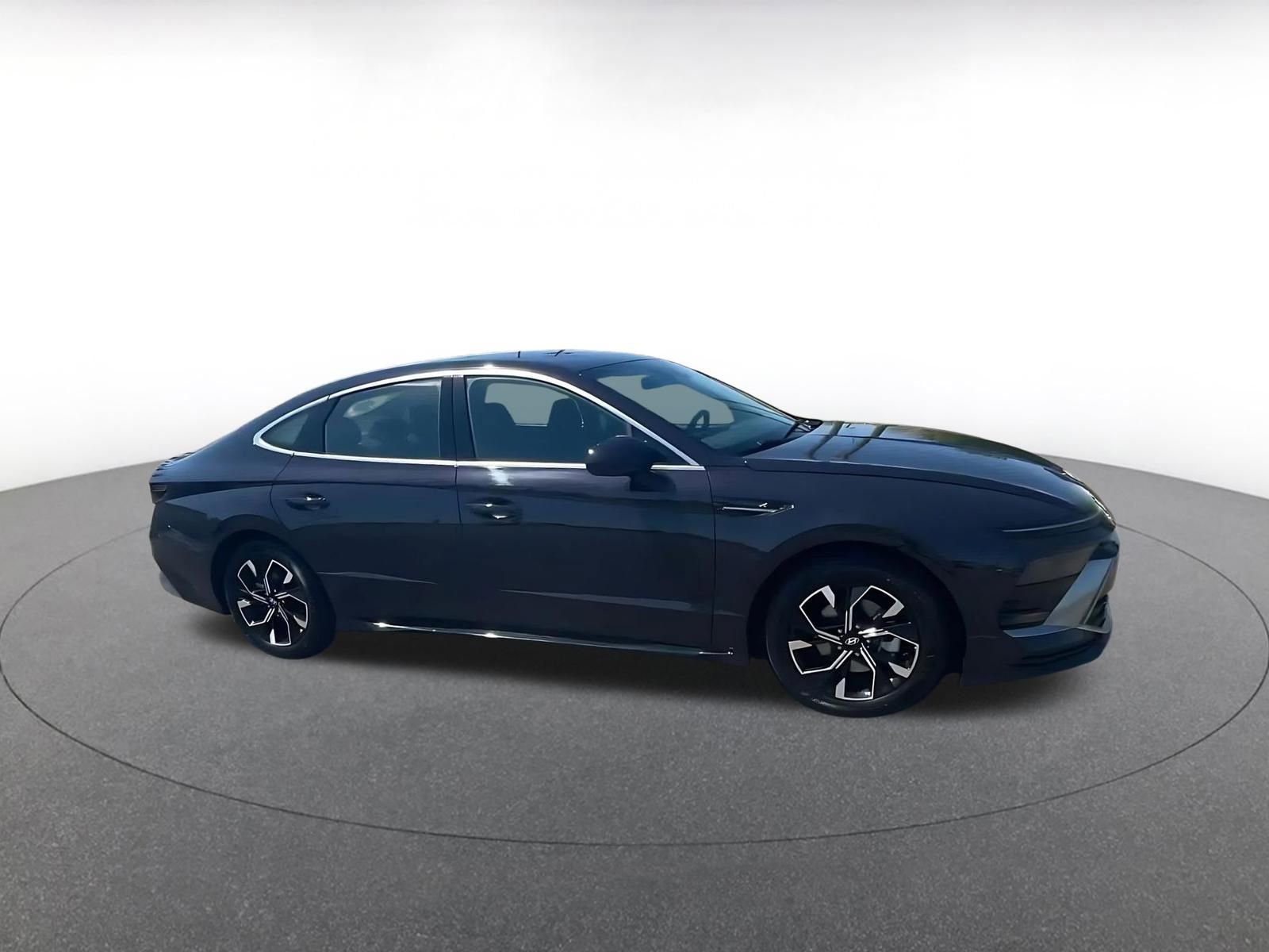 Used 2025 Hyundai Sonata SEL image 2