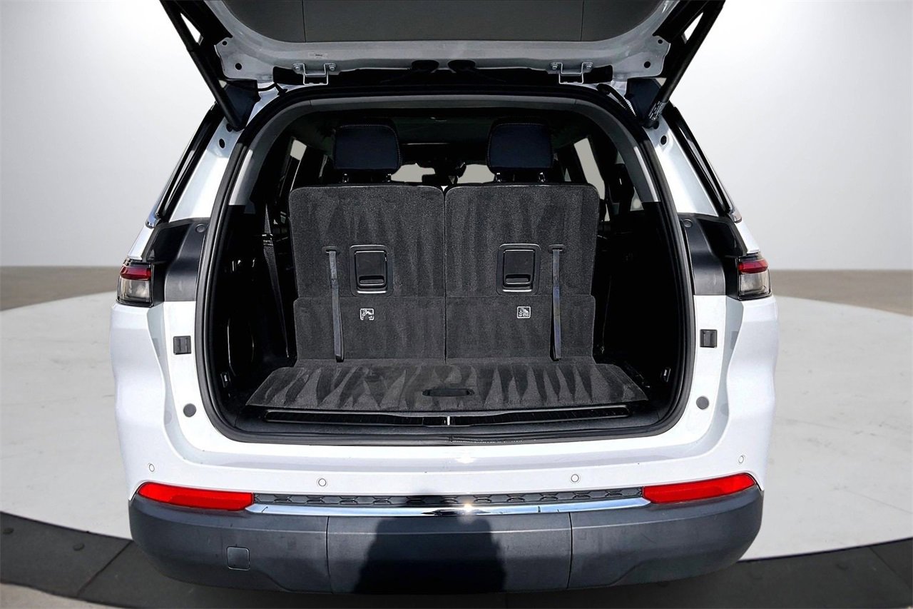 Certified 2022 Jeep Grand Cherokee L Limited image 27