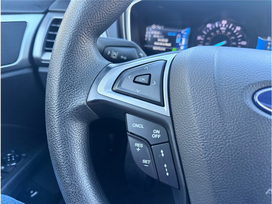 Used 2019 Ford Fusion SE FWD image 27