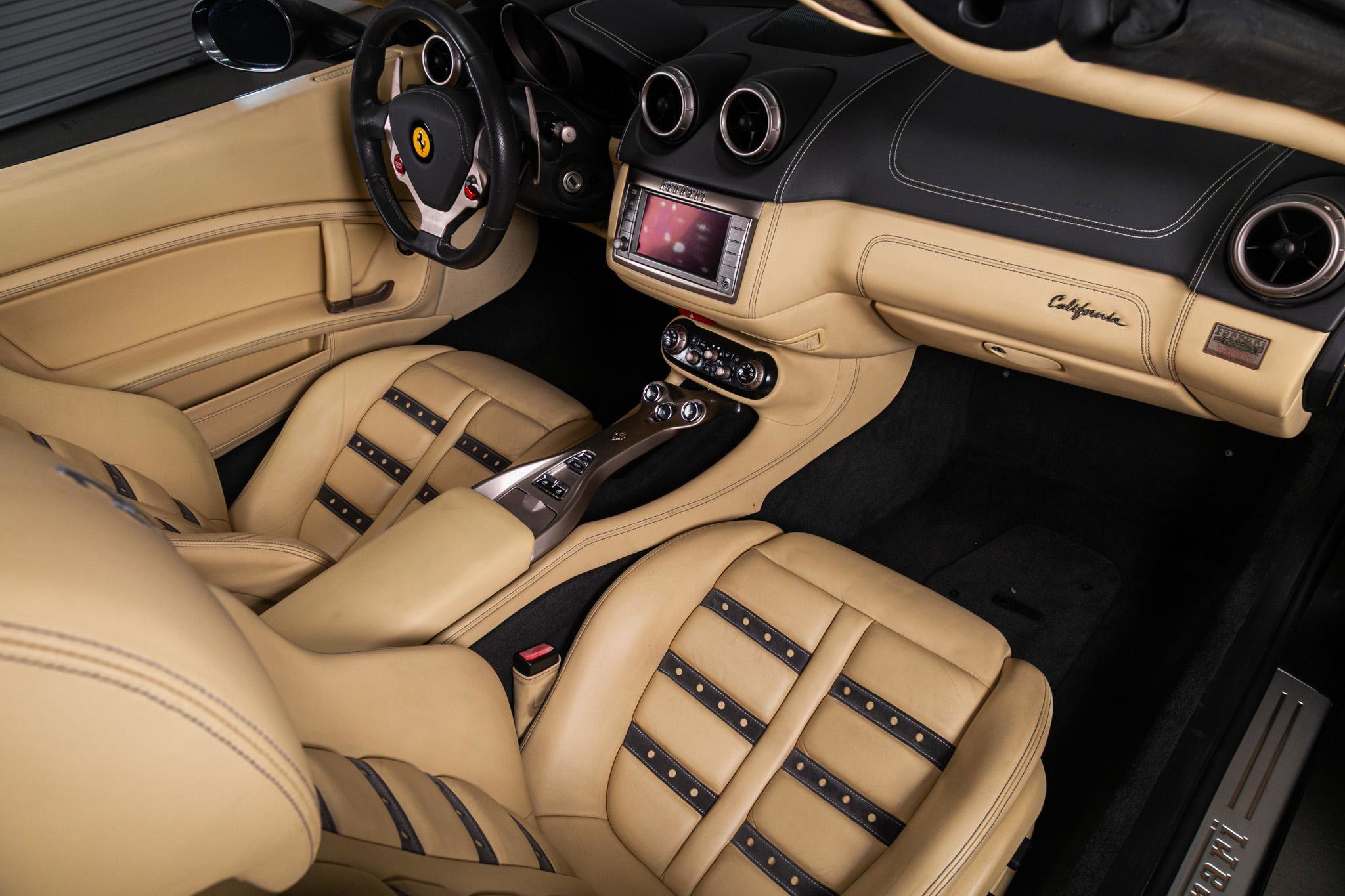 Used 2011 Ferrari California image 35