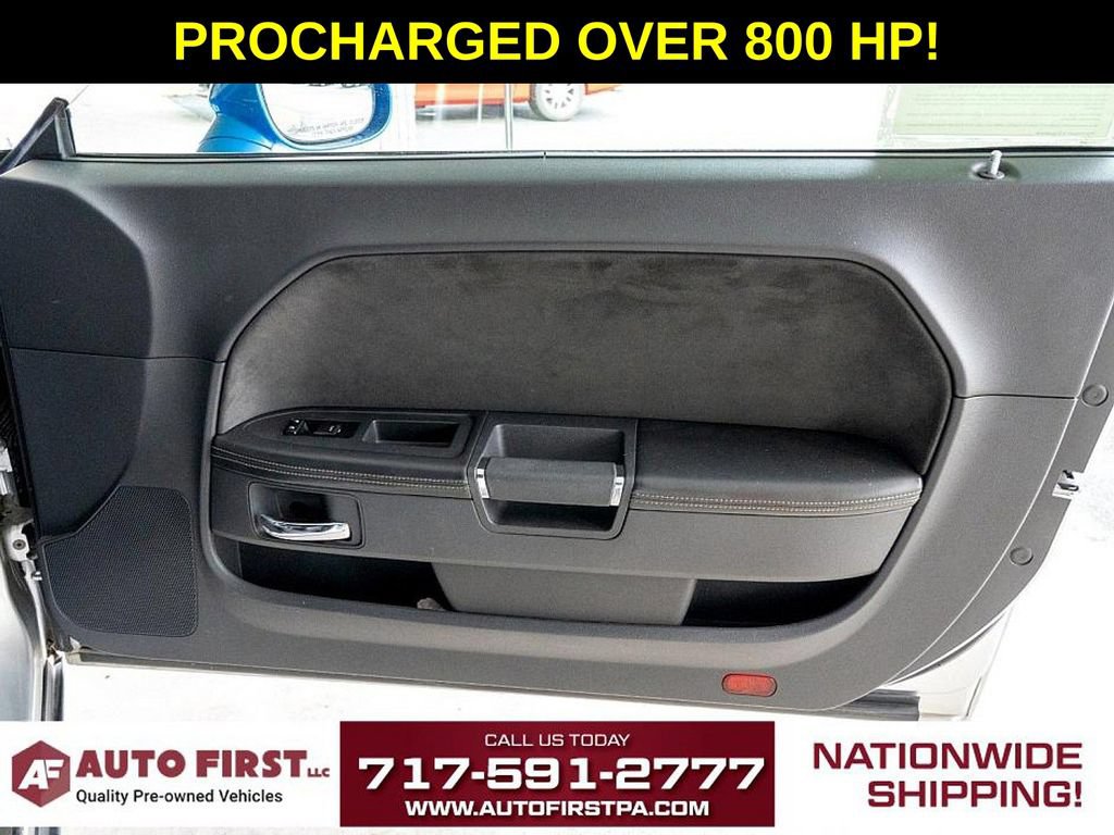 Used 2009 Dodge Challenger SRT8 RWD image 14
