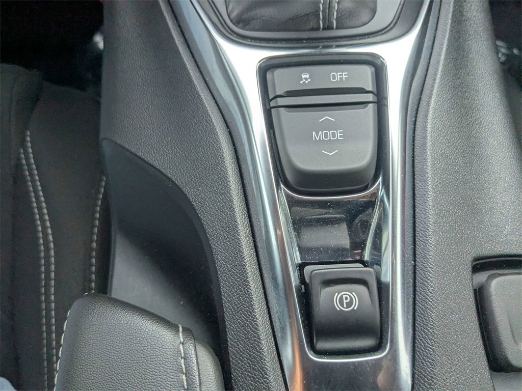 Used 2022 Chevrolet Camaro LT w/ RS Package image 20