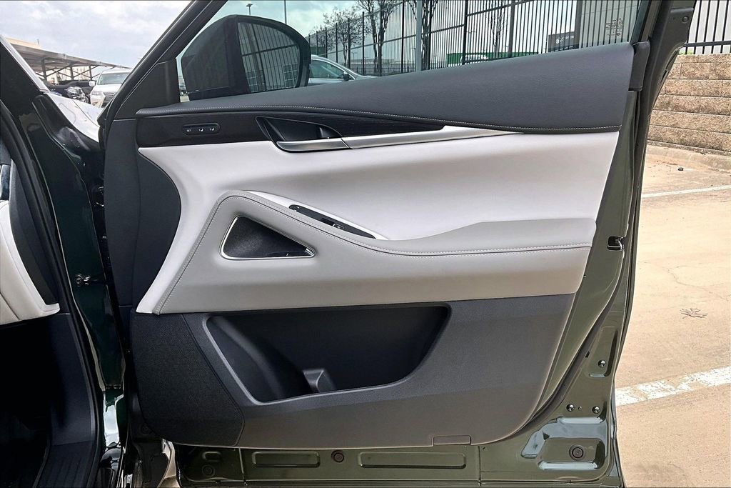 New 2026 INFINITI QX60 Autograph w/ Dark Cargo Package image 10