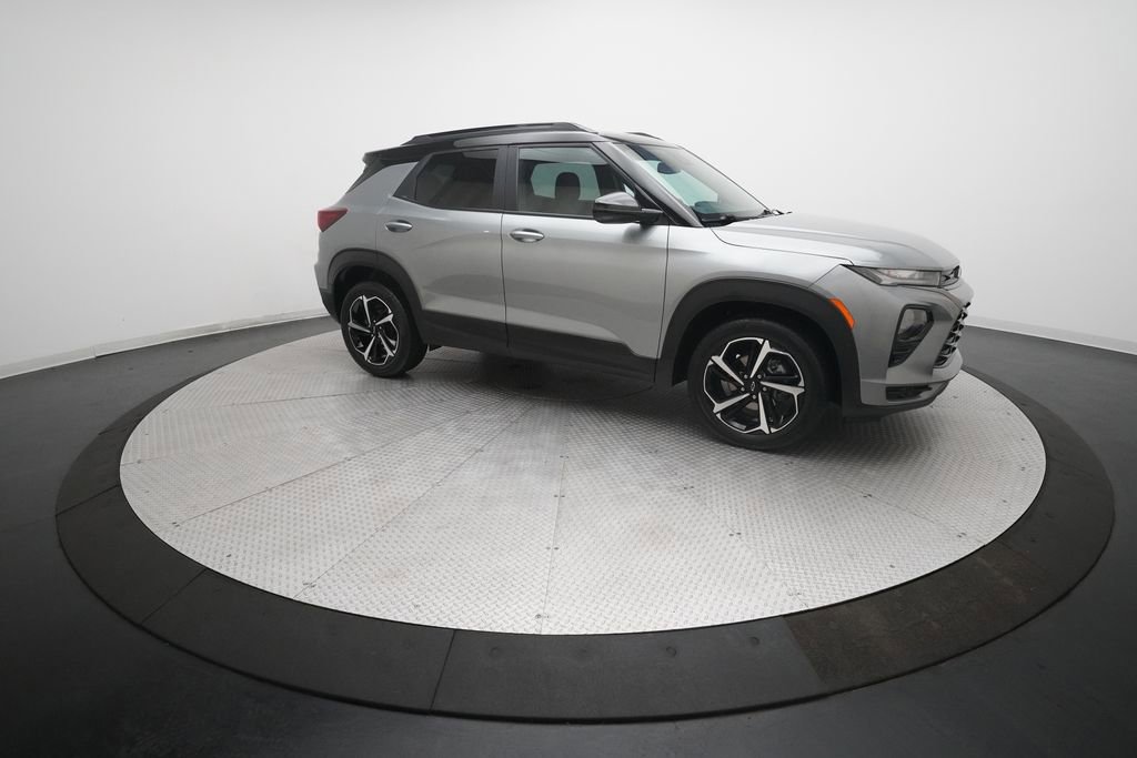 Used 2023 Chevrolet TrailBlazer RS w/ Technology Package image 35