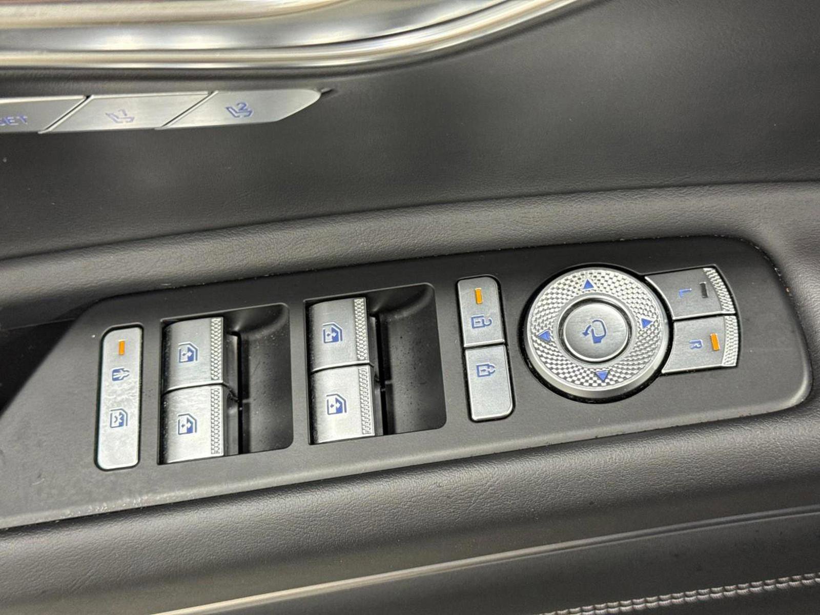 Used 2025 Genesis GV80 2.5T Standard image 21