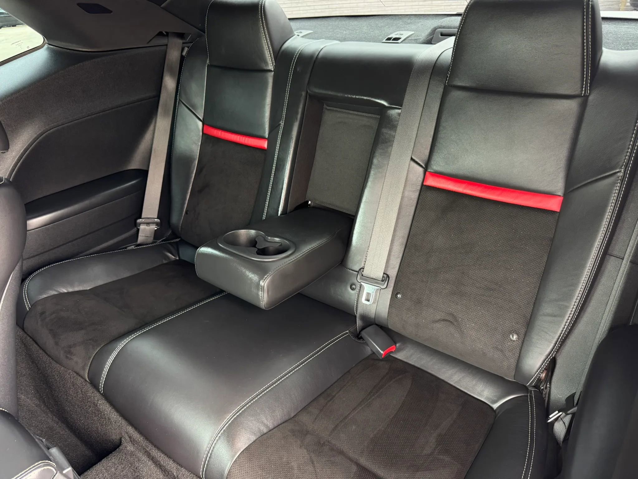Used 2012 Dodge Challenger SRT8 RWD image 22