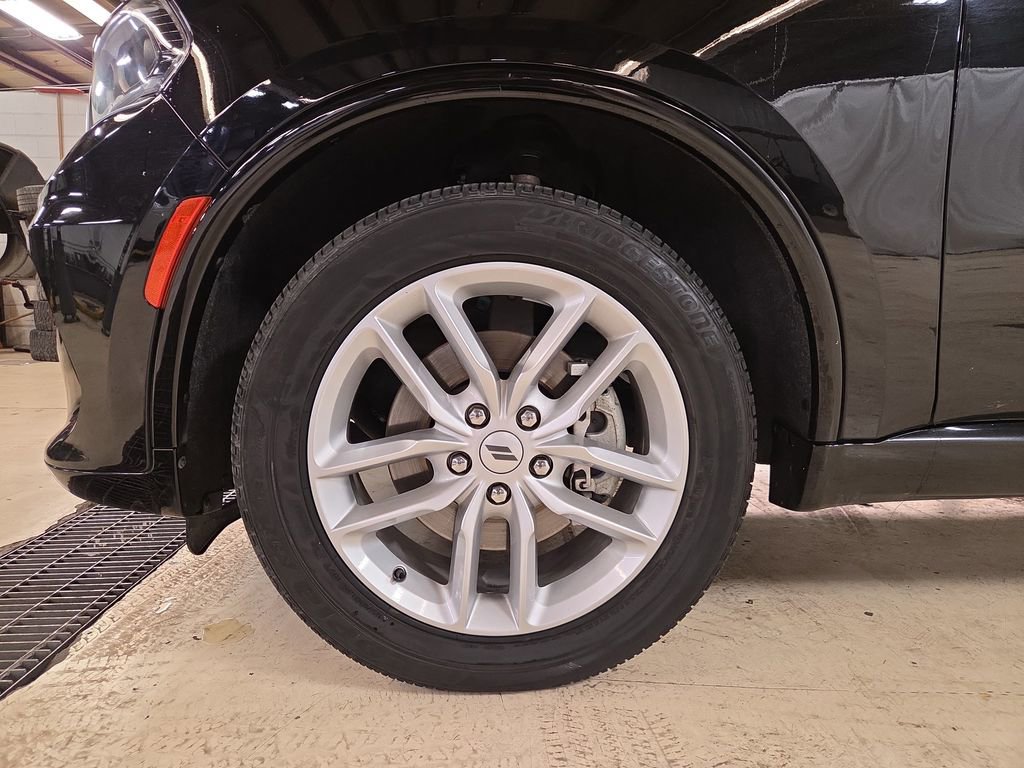 Certified 2025 Dodge Durango GT image 25