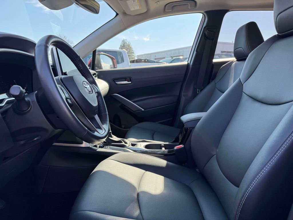 Used 2023 Toyota Corolla Cross XLE w/ Convenience Package image 13