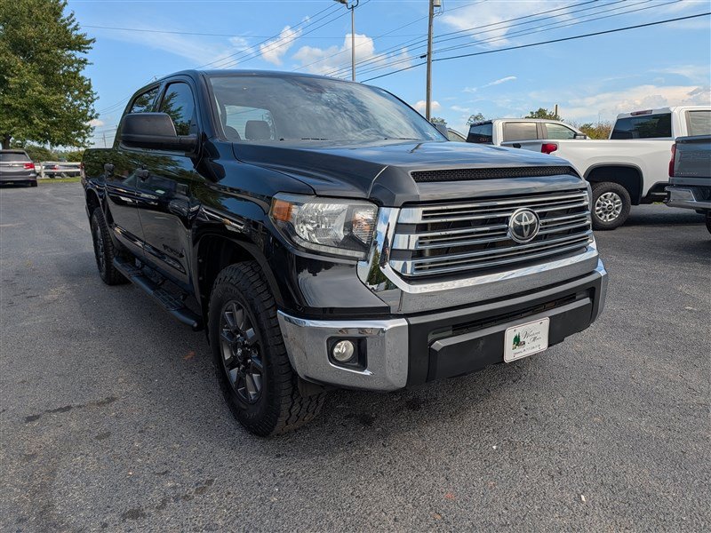 Used 2021 Toyota Tundra SR5 w/ Trail Edition AWD/4WD image 9