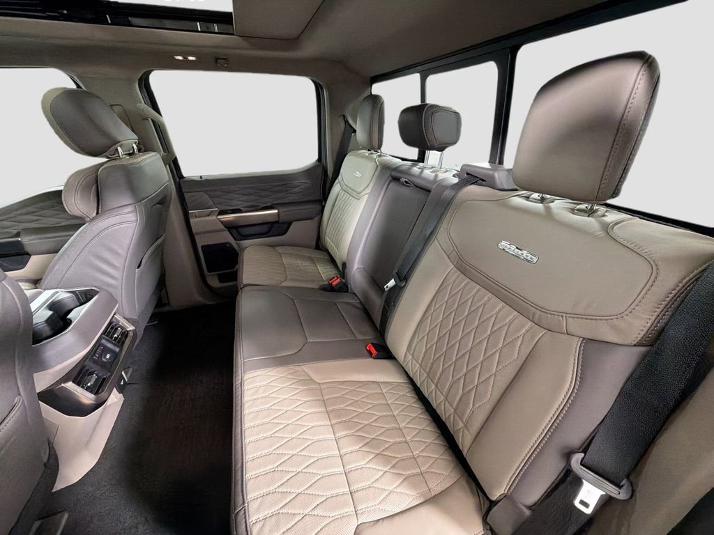 Used 2025 Ford F450 Platinum w/ Platinum Plus Package AWD/4WD image 28