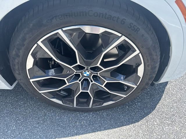 Certified 2026 BMW X7 xDrive40i w/ Executive Package AWD/4WD image 7