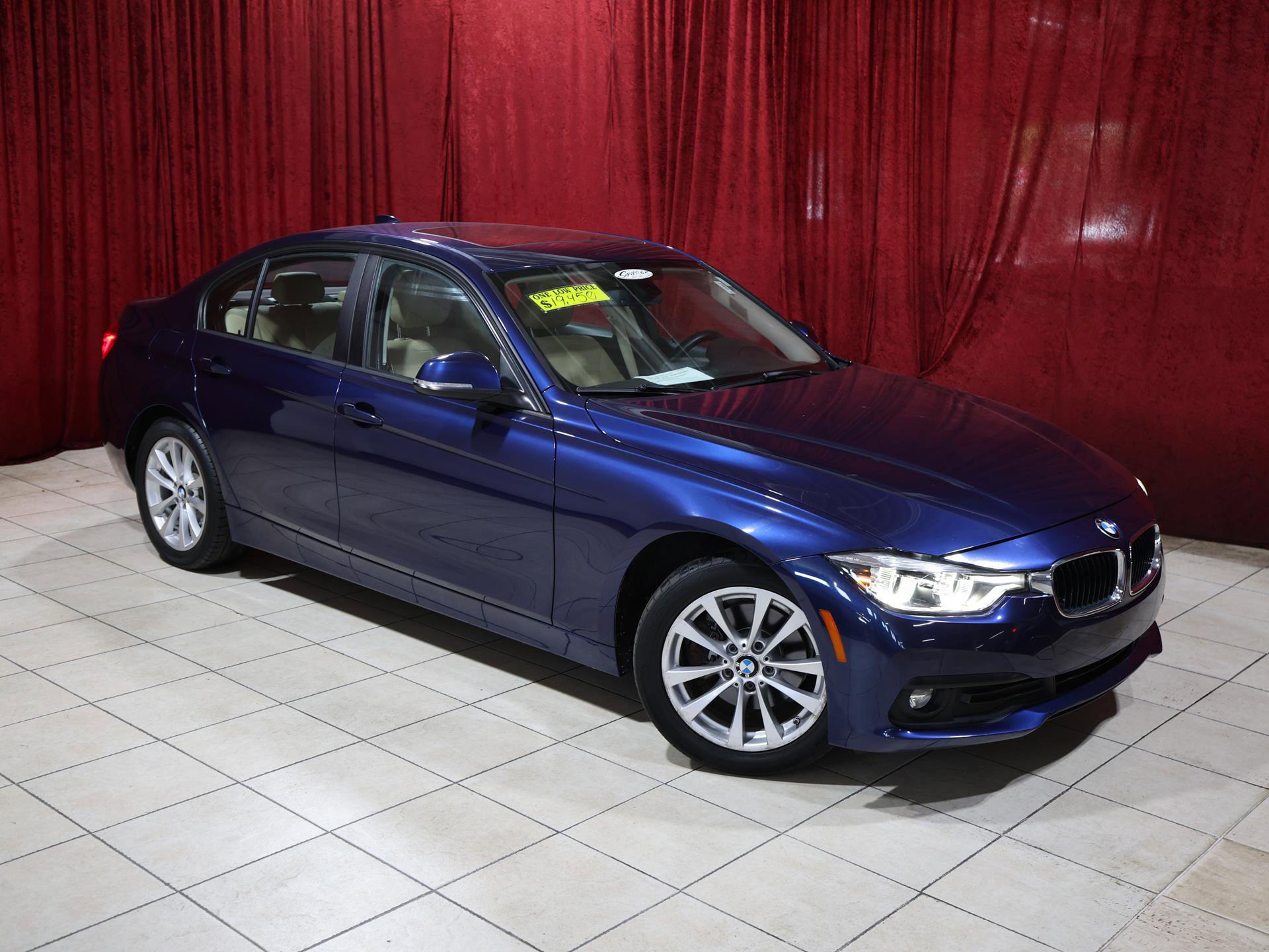 Used 2018 BMW 320i Sedan RWD image 2