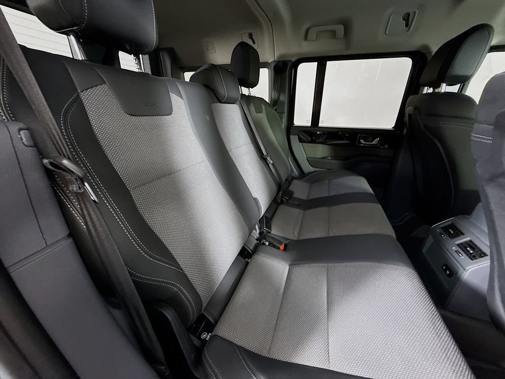 Used 2024 INEOS Grenadier Station Wagon AWD/4WD image 24