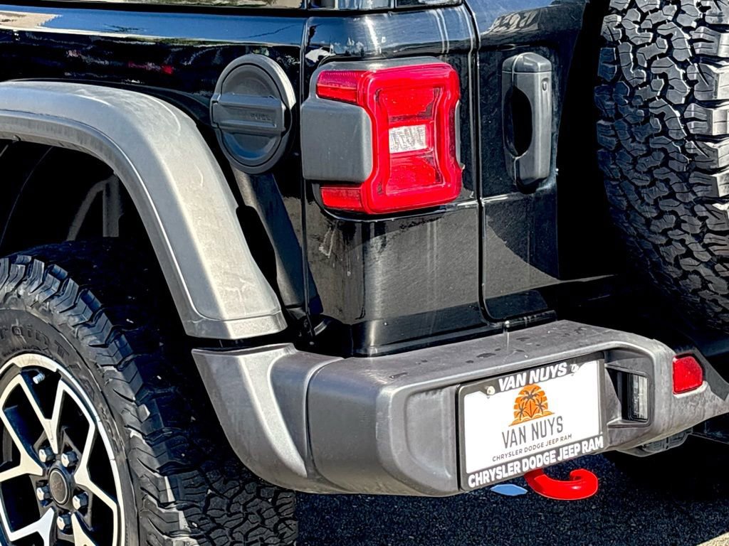 Used 2025 Jeep Wrangler Unlimited Rubicon image 7