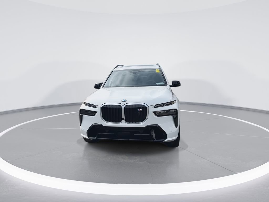 Used 2025 BMW X7 M60i image 3