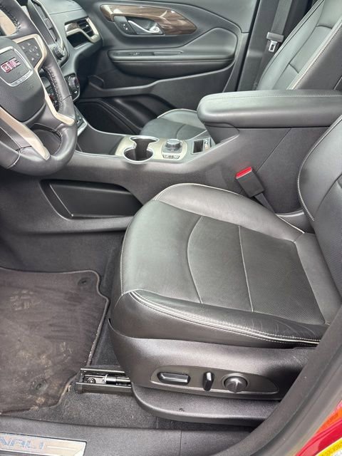 Used 2019 GMC Terrain Denali w/ Comfort Package AWD/4WD image 30