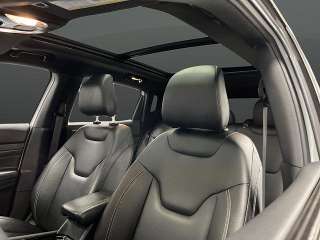 Used 2024 Jeep Compass Limited w/ High Altitude Package image 7