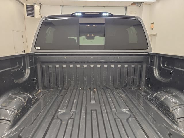 Used 2019 Nissan Titan SV AWD/4WD image 15