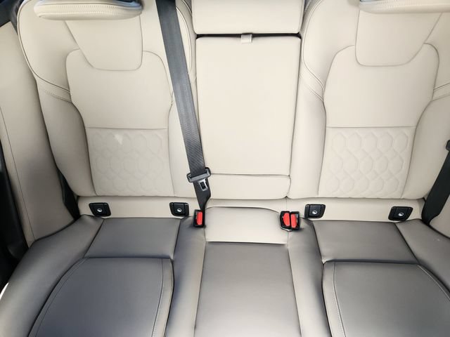 New 2026 Volvo XC60 T8 Plus w/ Climate Package PRO AWD/4WD image 14