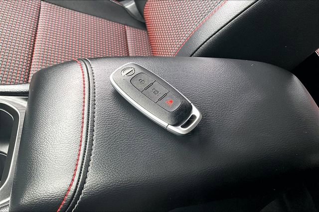 Certified 2025 Nissan Kicks SR AWD/4WD image 32