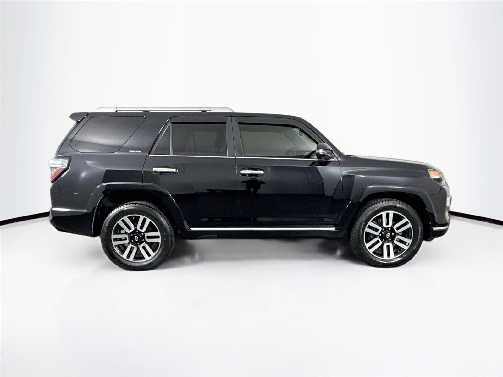 Used 2016 Toyota 4Runner Limited image 11
