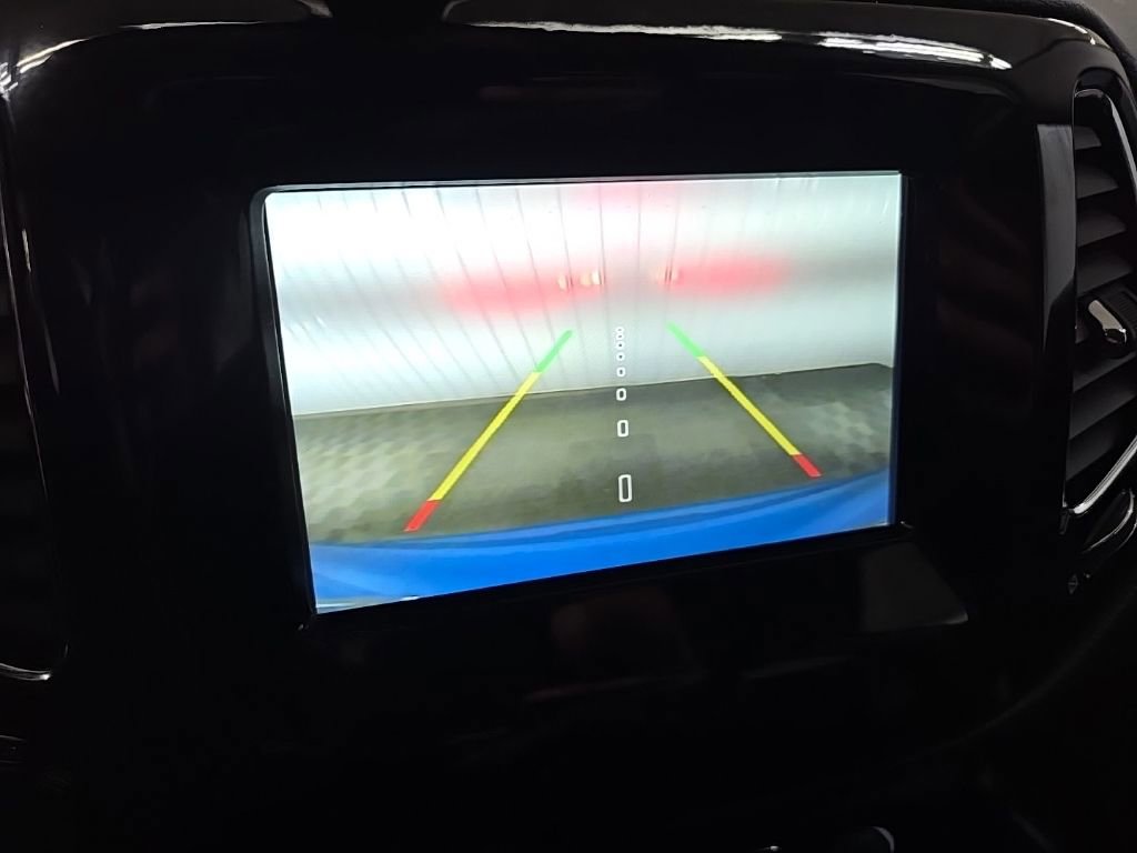 Used 2020 Jeep Compass Latitude image 18