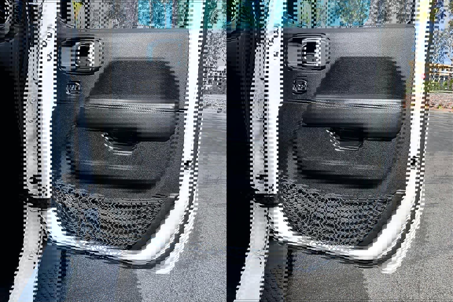 Used 2018 Jeep Wrangler Unlimited Sahara image 21