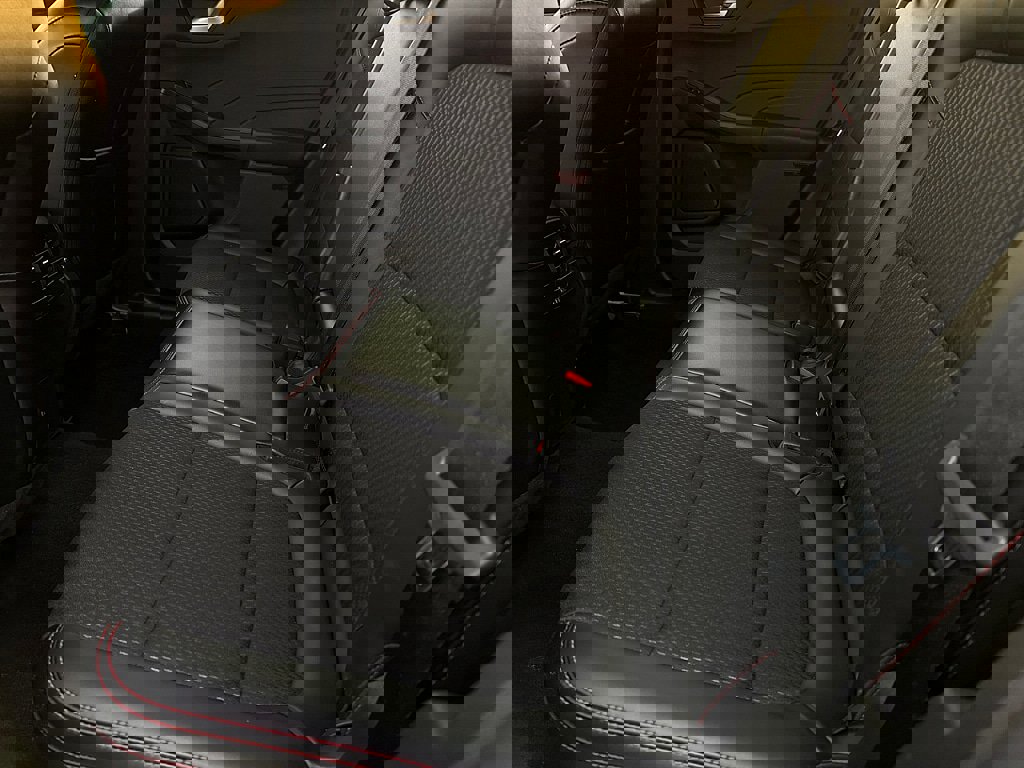 Used 2025 Ford Escape ST-Line FWD image 8