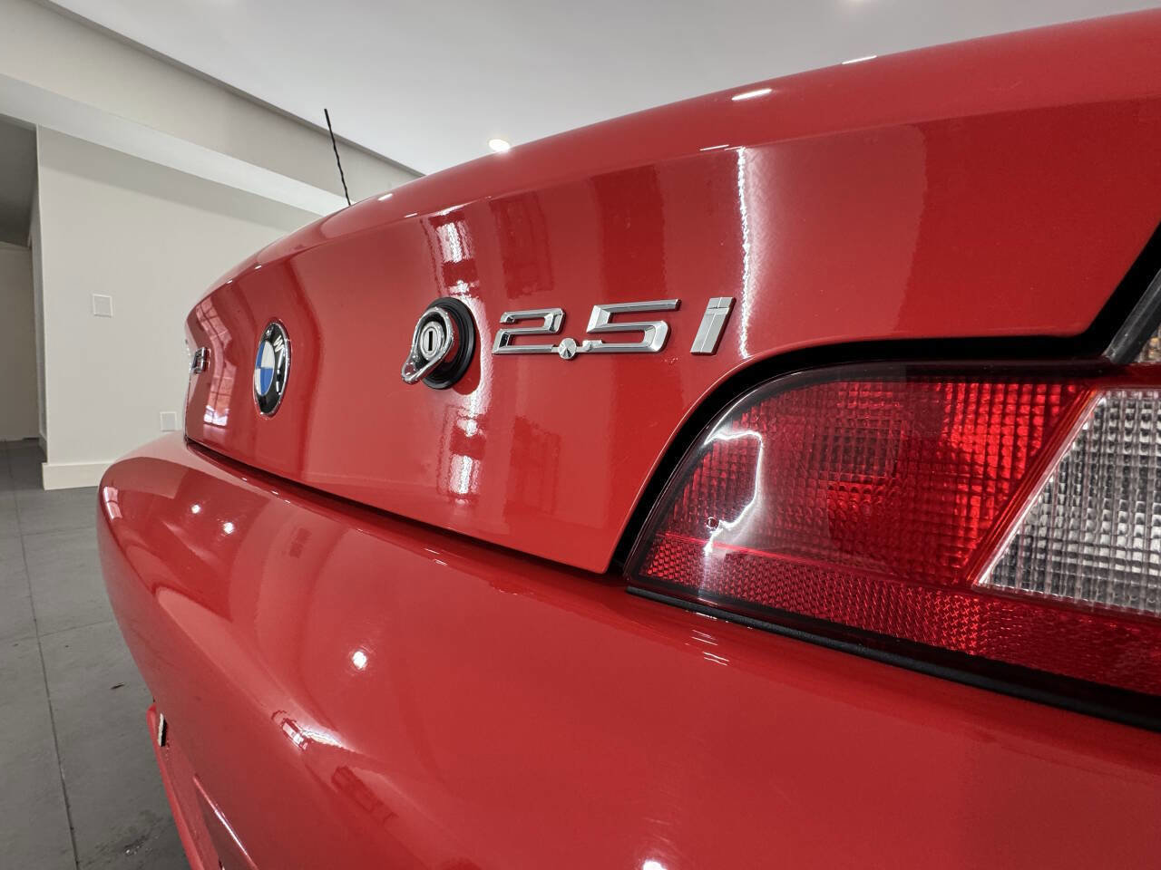 Used 2002 BMW Z3 2.5i image 26