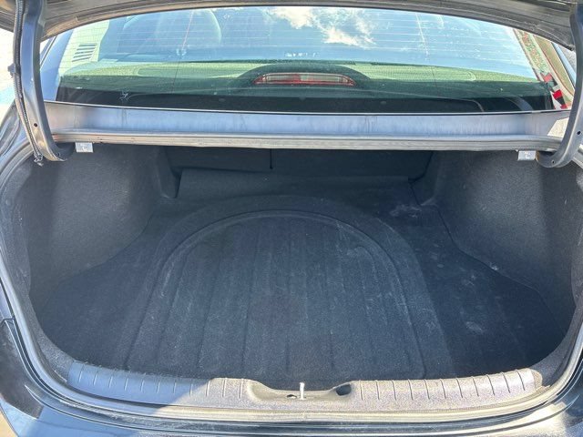 Used 2024 Hyundai Elantra Limited FWD image 12