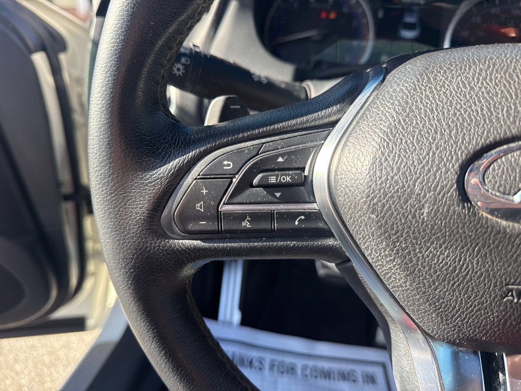 Used 2017 INFINITI Q60 Red Sport 400 image 24