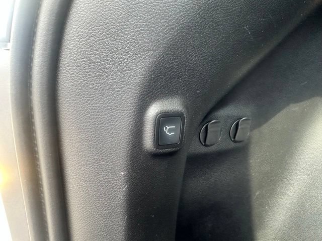 Used 2021 Jeep Cherokee Limited AWD/4WD image 12
