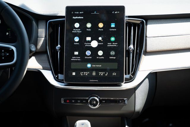 Used 2026 Volvo XC90 T8 Plus w/ Protection Package Premier image 19