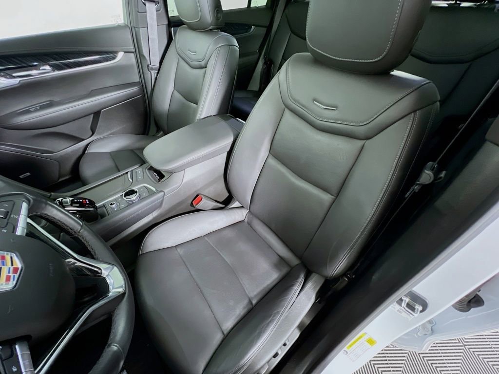 Used 2024 Cadillac XT6 Premium Luxury w/ Technology Package image 22