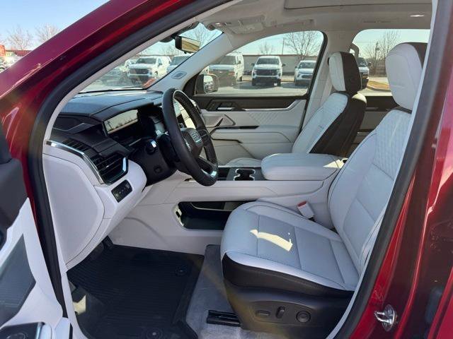 Used 2024 GMC Acadia Denali w/ Super Cruise Package image 26