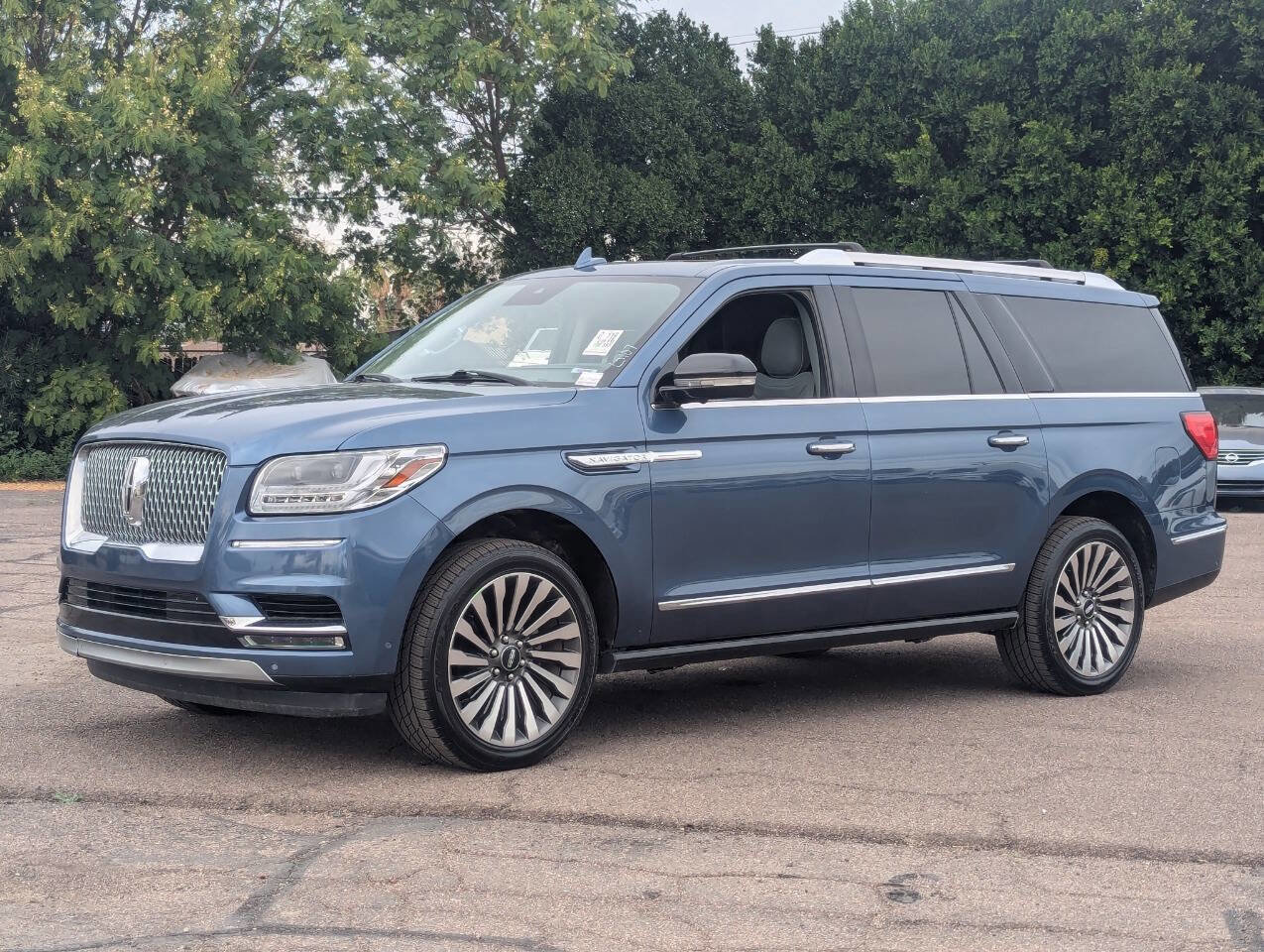 Used 2019 Lincoln Navigator L Reserve w/ Cargo Package AWD/4WD image 7