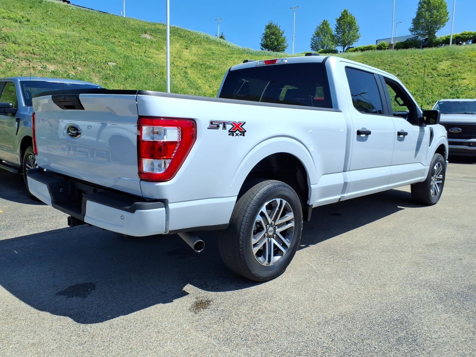 Used 2022 Ford F150 XL w/ STX Appearance Package AWD/4WD image 5
