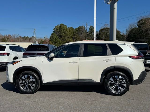Used 2023 Nissan Rogue SV image 2