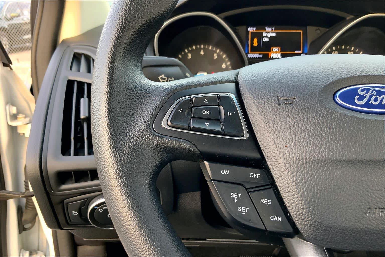 Used 2017 Ford Focus SE FWD image 23