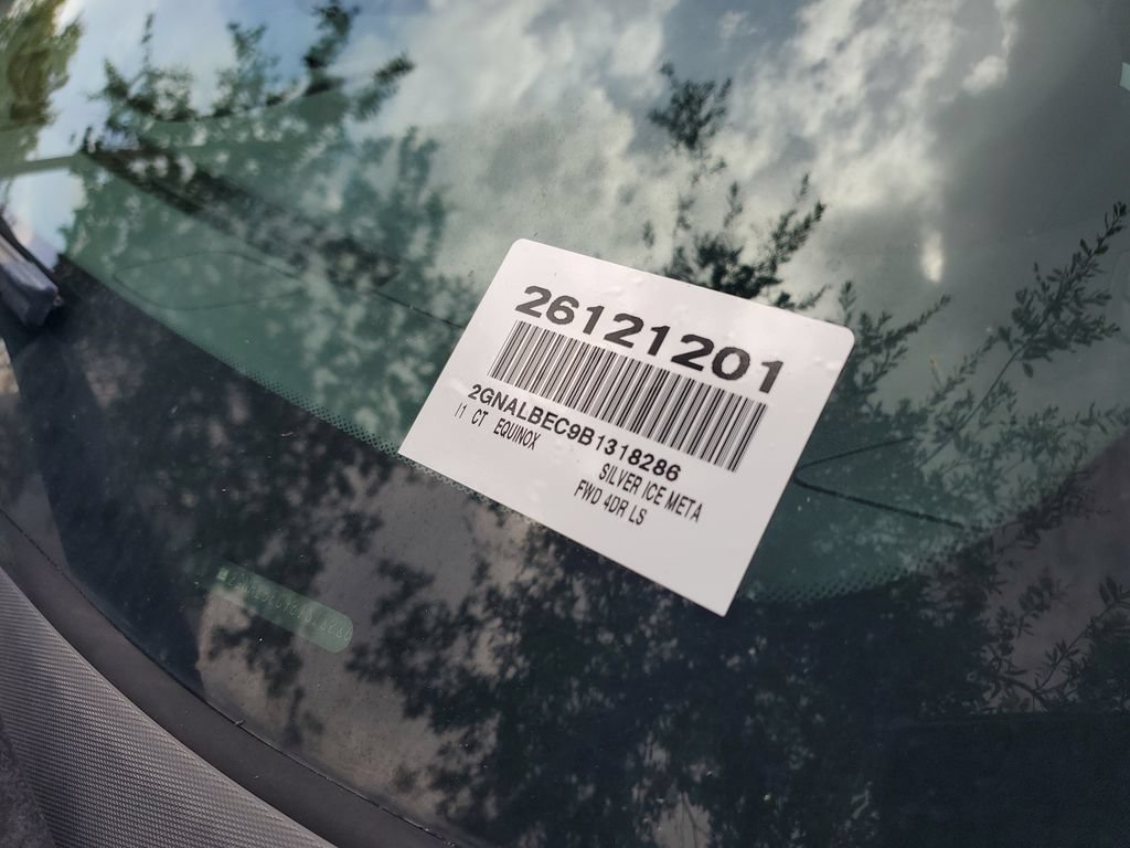 Used 2011 Chevrolet Equinox LS w/ Bluetooth Package FWD image 4