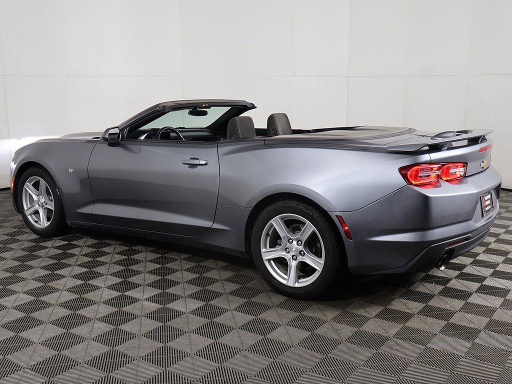 Used 2020 Chevrolet Camaro LT image 17