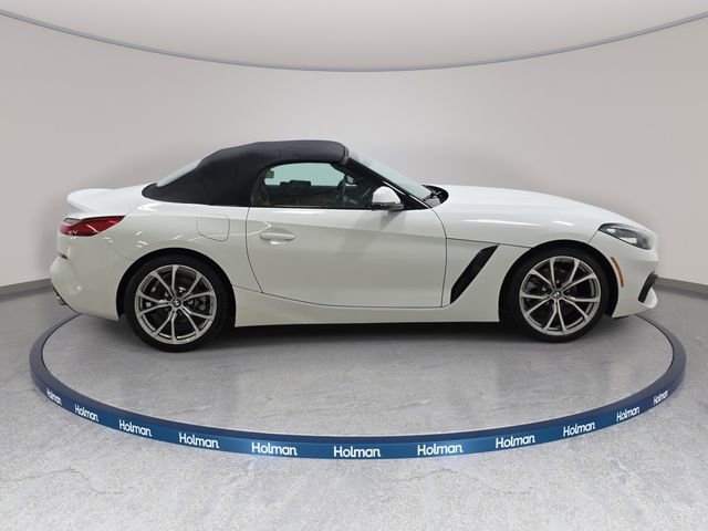 Certified 2022 BMW Z4 sDrive30i w/ Convenience Package image 4