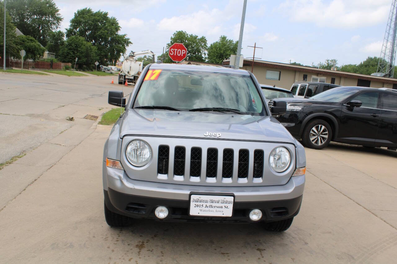 Used 2017 Jeep Patriot Latitude FWD image 3