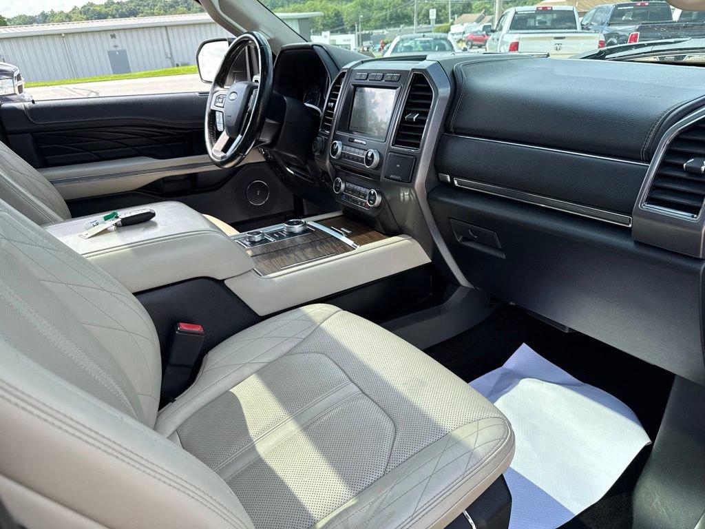 Used 2018 Ford Expedition Max Platinum AWD/4WD image 52